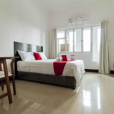 Reddoorz Plus At Banawe Quezon City Exterior photo