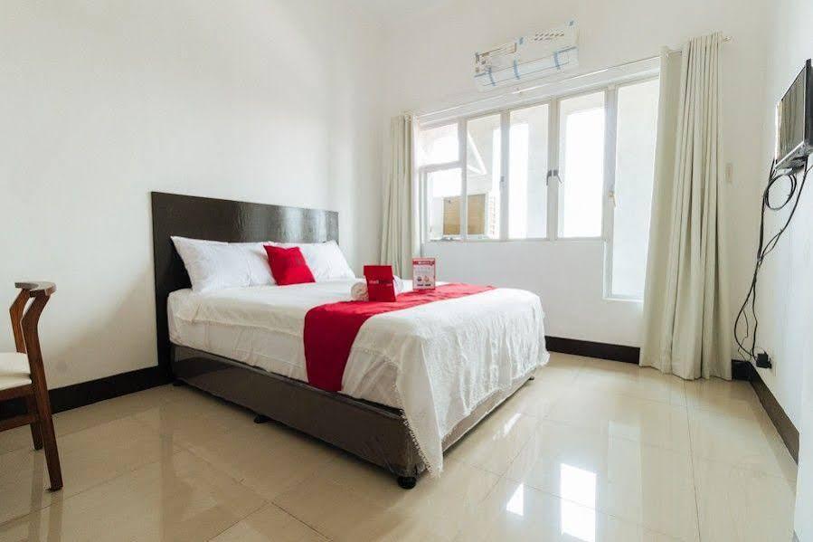 Reddoorz Plus At Banawe Quezon City Exterior photo