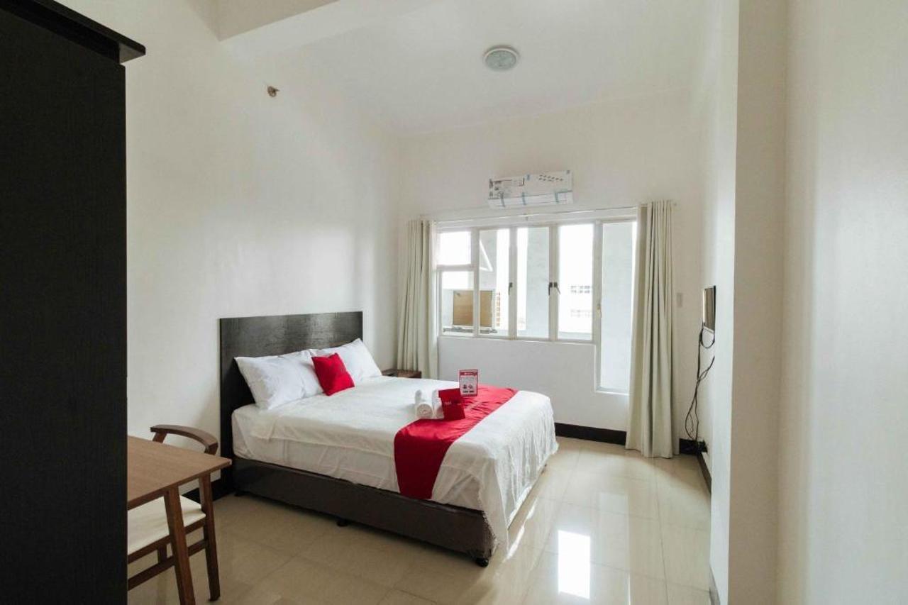 Reddoorz Plus At Banawe Quezon City Exterior photo