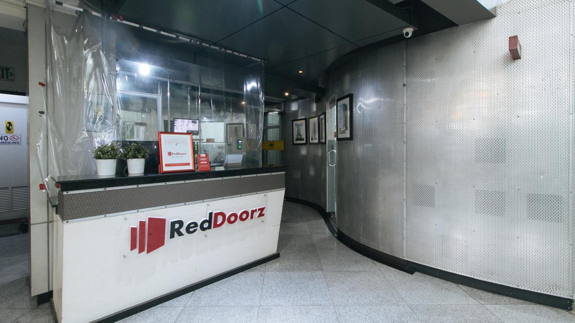 Reddoorz Plus At Banawe Quezon City Exterior photo