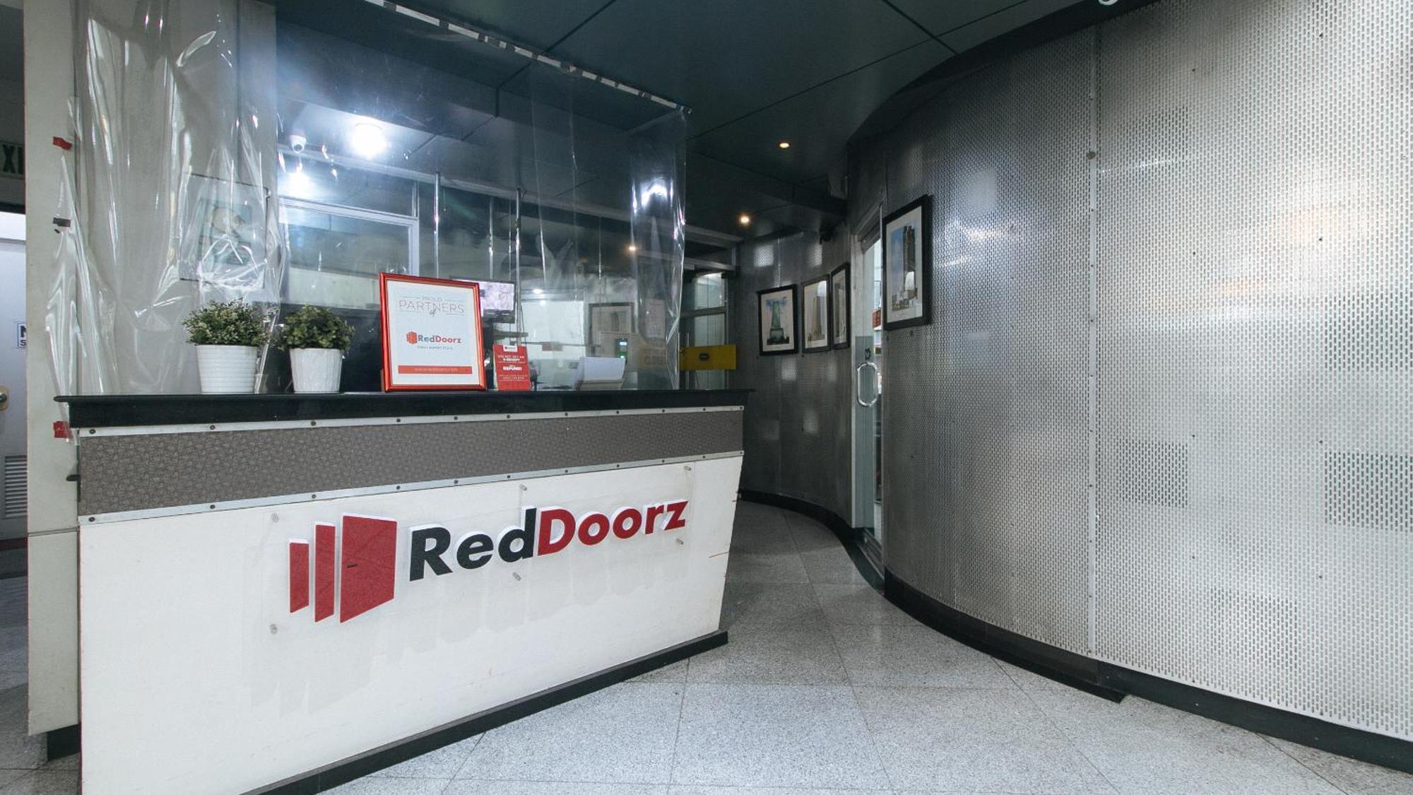 Reddoorz Plus At Banawe Quezon City Exterior photo