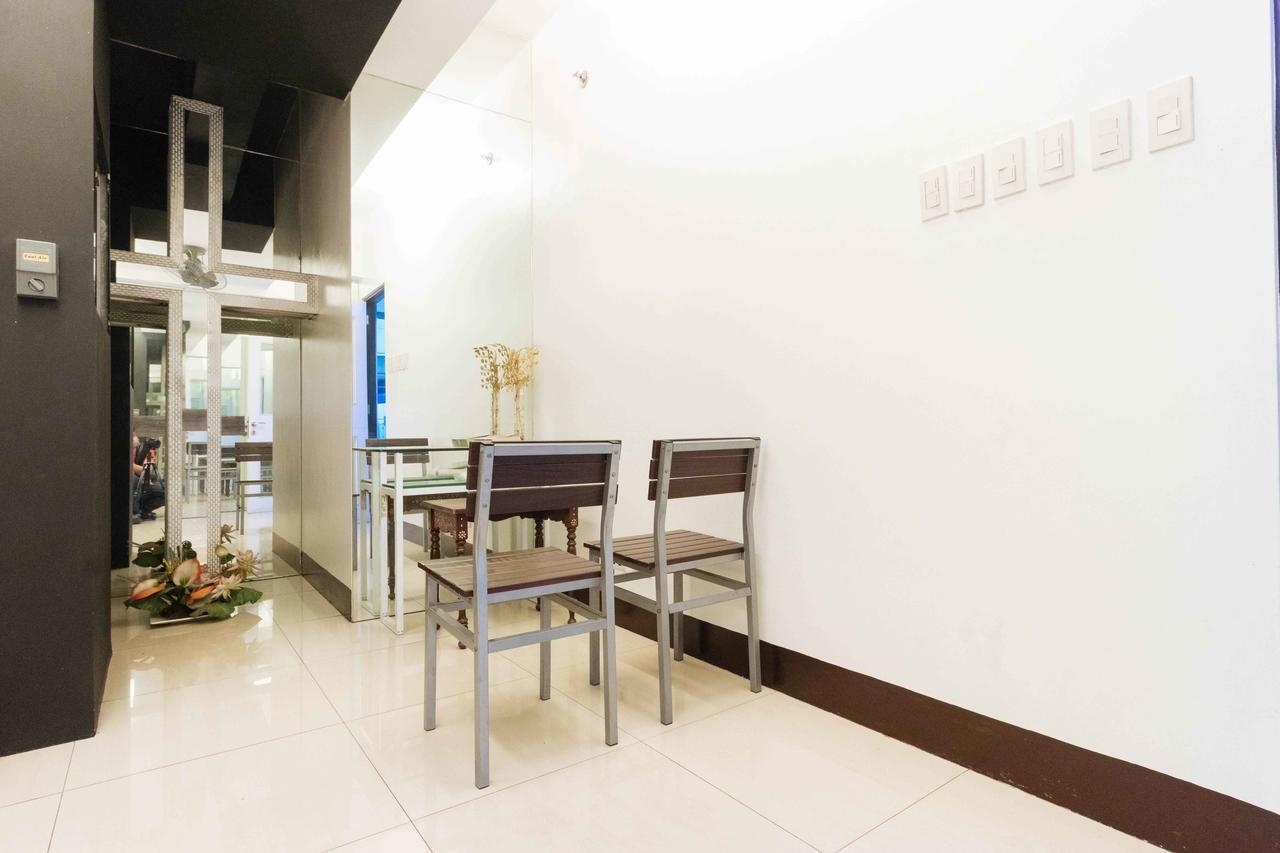 Reddoorz Plus At Banawe Quezon City Exterior photo