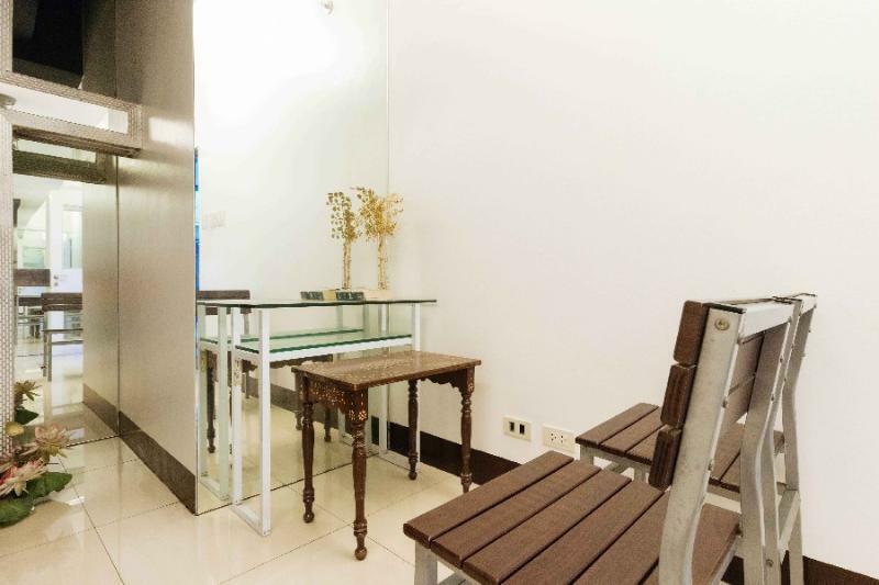 Reddoorz Plus At Banawe Quezon City Exterior photo